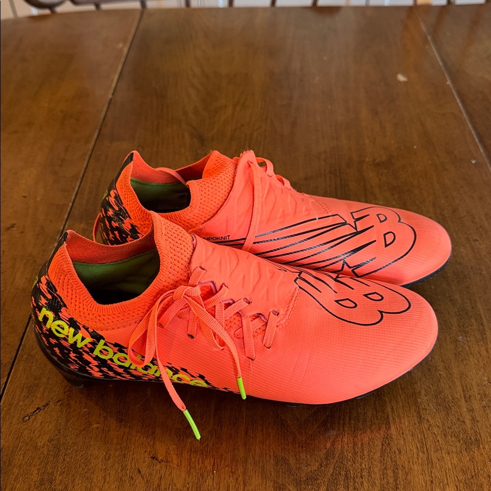 NWOT - FURON DISPATCH FG V7 UNISEX SOCCER CLEATS from NEW BALANCE
